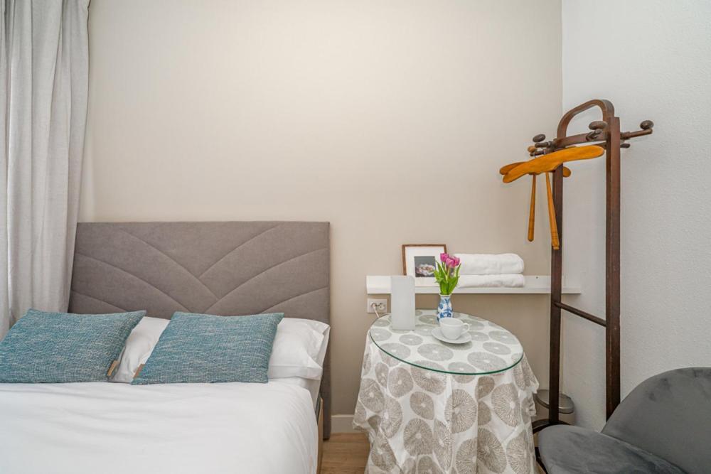 Madrid Rio Rooms Exterior photo